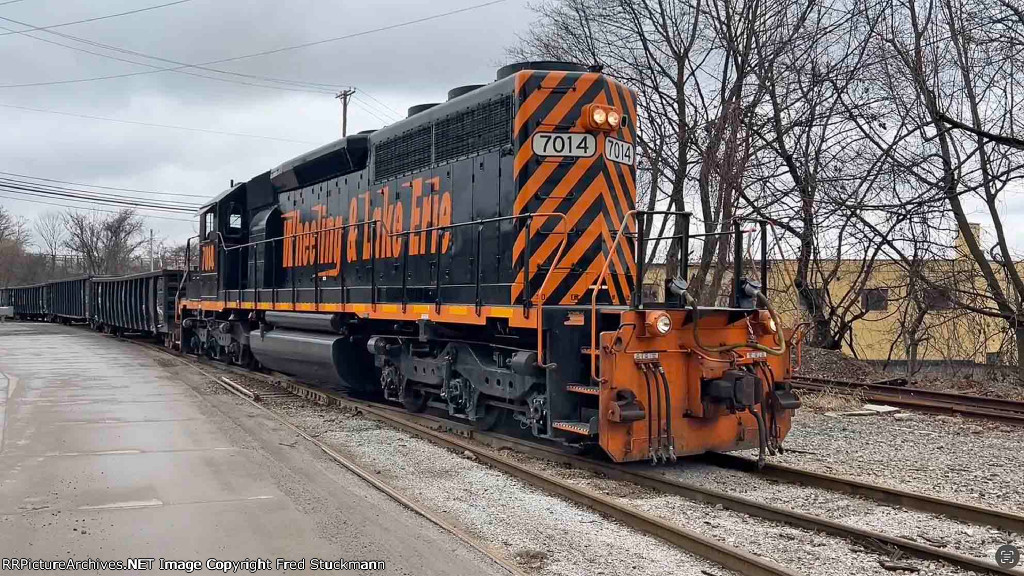 WE 7014 leads 712 at Summit St.